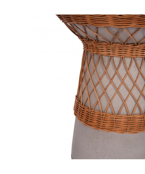 ΒΟΗΘΗΤΙΚΟ ΤΡΑΠΕΖΙ ΣΤΡΟΓΓΥΛΟ DELIA HM18167.03 FIBER CEMENT ΓΚΡΙ & RATTAN Φ40x45Υεκ