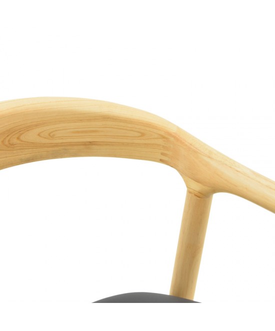 Πολυθρόνα Hogie pakoworld rubberwood σε φυσική απόχρωση με μαύρο pu μαξιλάρι 61x60x76εκ