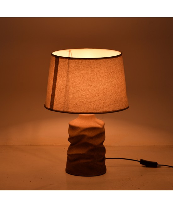 Επιτραπέζιο φωτιστικό Wabbi Inart Ε27 κεραμικό σε γκρι antique -μπεζ απόχρωση Φ28x41εκ